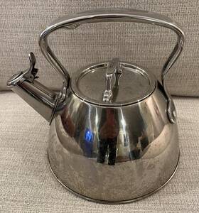 All-clad 556-9056 All-clad Metalcrafters Stainless Stove Top Tea Kettle 2 Quart A4