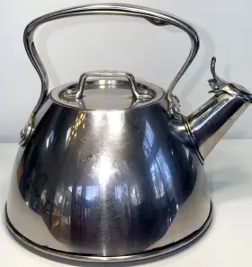 693-7079 All-clad A4 Stainless Steel Whistling Tea Kettle Euc
