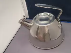 965-1086 All-clad Allclad Stainless Whistling Water Or Tea Kettle 2 Quart With Whistle