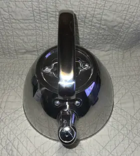 A4-261-5227 All-clad Metal Crafters 2 Quart Whistling Stainless Steel Kettle Tea Pot. Great
