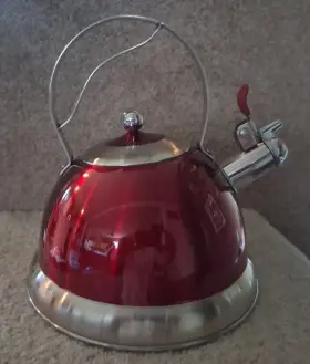Bg-3796 Bergner Red Teapot 3.0l Whistling Kettle Barely Used Super Clean Rare