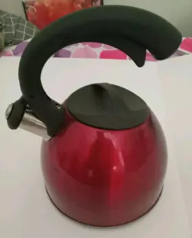 Wtk-101 Better Chef Brilliant Red Whistling Tea Pot .appears Not To Have Been Used