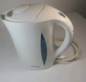 Bc-1710c Betty Crocker Electric Kettle 1.8 Max White With Vertical Window For Level