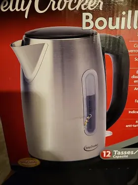 Bc-2855c Betty Crocker Stainles Fast Boil 1.7l Electric Kettle Cordless Auto Shut-off New