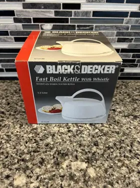 Ke1010w Black Decker Vintage And Electric Kettle With Whistle White In Box