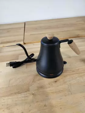 53664318 Bodum 11883 Melior Gooseneck Electric Water Kettle 27 Ounce Matte Black