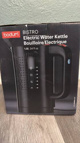 Bodum 699965045059 Bistro 1.0l 34oz Electric Water Kettle - Black
