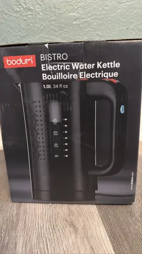 Bodum 699965045059 Bistro 1.0l 34oz Electric Water Kettle - Black