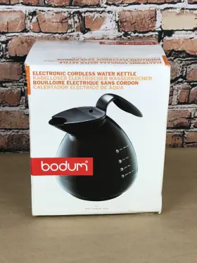 Bodum 727015218939 Electric Cordless Water Kettle Curl 47oz Black