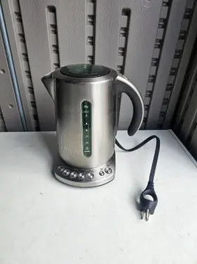 Bke700bssusc Breville Soft Top Pure Kettle - Brushed Stainless Steel Works Great