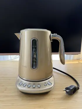 Bke845shy1bus1 Breville Electric Kettle With Temperature Control Used Cosmetic Scratches
