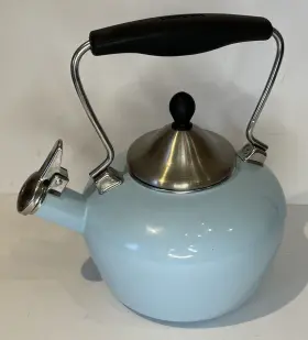 Chantal 088818109245 37-1lb Enamel-on-steel Zenith Teakettle 1.8 Quart Light Blue Whistling