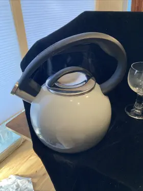 Chantal 088818371970 Classic Stovetop Tea Kettle Gray Ombre Fade Whistling Euc