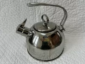 Sl37-19brs Chantal 0908 Stainless Steel 1.8 Quart Whistling Tea Kettle Two-tone Harmonica