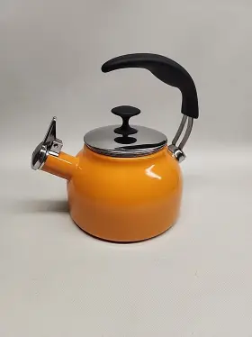 37-bendaq Chantal Ceylon Enamel On Steel Whistling Teakettle 1.6 Quart Orange