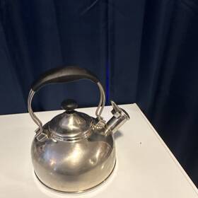 Chantal 40832 Slimplift Stainless Steel Stove Top Kettle 1.7l Silver Black Whistling