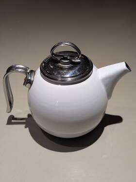 Chantal Kt-37 Enamel On Steel Teapot White With Stainless Lid Vintage Kitchen Kettle