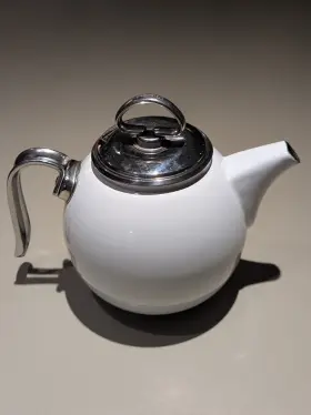 Kt-37 Chantal Enamel On Steel Teapot White With Stainless Lid Vintage Kitchen Kettle