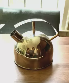 Sl37-16 Chantal Chantel Tea Kettle Classic Loop Teapot 1.5 Quart Brass Stainless