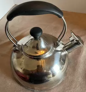 Sl37-upt Chantal Whistling Tea Kettle Polished Stainless Steel 1.8 Quart Model