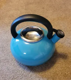 Q17t Circulon 2 Quart Stovetop Whistling Tea Kettle Light Blue/teal Enamel Pre-owned