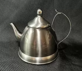 900271 Creative Home Tea Pot Kettle With Infuser 1 Quart Euc