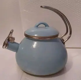 Crofton 099100288384 2.3 Quart Whistling Tea Kettle Robin Teal Porcelain Enameled Steel