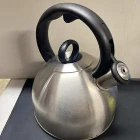 54645193 Cuisinart 2 Quart Tea Kettle Stainless Stovetop Steam Soothe Teakettle Cks-22