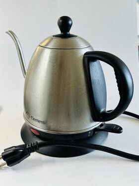 Elementi Ks10a2 Gooseneck Electric Kettle 1.0 Lt. Capacity Excellent Condition