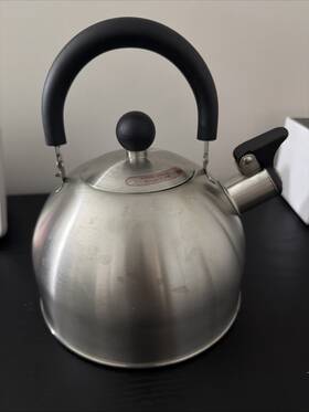 Elitra Home 632726115296 Stainless Steel Whistling Kettle Tea Pot - 2.5 Liter Capacity