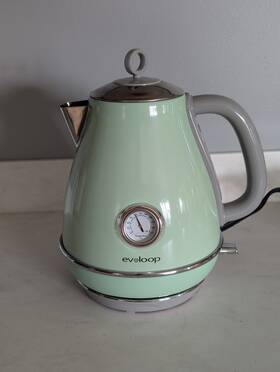 Evoloop Jk1405 1.7l Electric Tea Kettle In A Retro Green Color