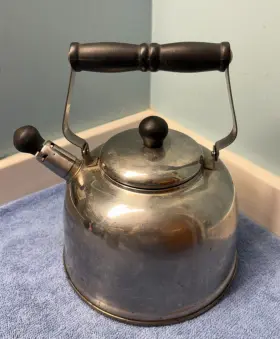 08811 Farberware Stainless Steel Whistling Tea Kettle # 753