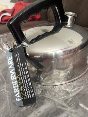 Farberware C099 Faberware Stainless Steel Whistling Tea Kettle 5-cup Q13c Petite
