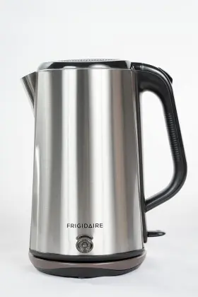 Fd2129 Frigidaire 1.7l Double Wall Kettle Stainless Steel 220 Volt