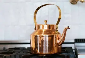 Crp-163 Gallery & Fen And - English Copper Tea Kettle 6 Inch Wide X Tall