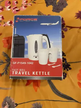 Gf-p1549-1042 Gforce Fast Boil Travel Kettle In White And Black