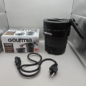 Gk378 Gourmia 1.5 Quart Collapsible Travel Kettle Black With Cord In Box