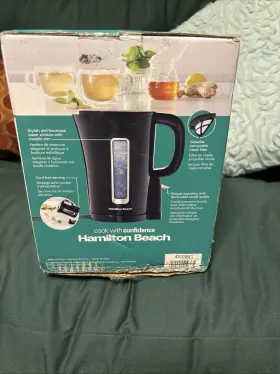 41038g Hamilton Beach New 1.8 Liter Cordless Electric Kettle Tea Water Auto Shutoff