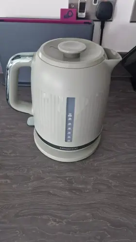 Zjp.30.000gn Kenwood Dusk Zjp30.000gn 1.7l Cordless Kettle 360 Rotational Base Green