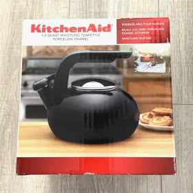 Kitchenaid 051153516269 Whistling Tea Pot Kettle 1.5 Quart Porcelain Enamel Black