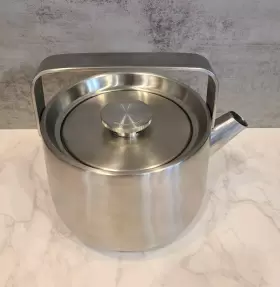 48562 Kitchenaid Stainless Steel Whistling Induction Tea Kettle 1.9-quart 1.3l Euc