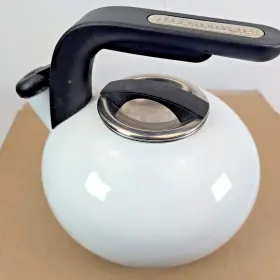 Qq09 Kitchenaid White Whistling Tea Kettle 2 Quart Stainless Steel Trim Stovetop Used
