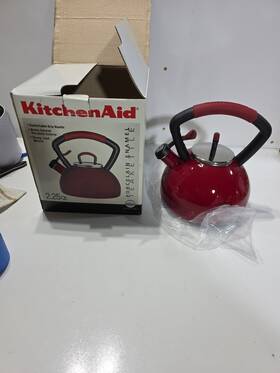 Kitchenaid Qq10qt Kitchen Aid Red Porcelain Enamel Tea Kettle 2.25 Quart
