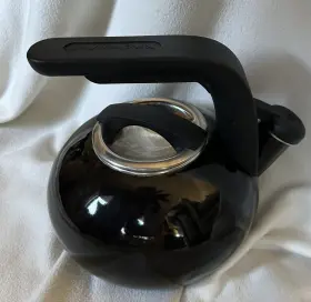 Qqq10t Kitchenaid Non-electric Whistling Tea Kettle Black 1.5 Qt/1.4 L Model #qqq10t