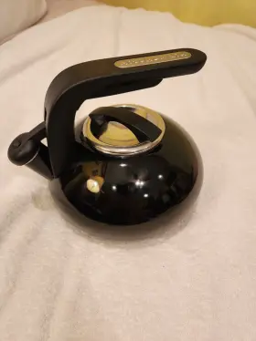 Tqq09 Kitchenaid 2 Quart Whistling Teakettle Black Excellent Shape -looks Unused