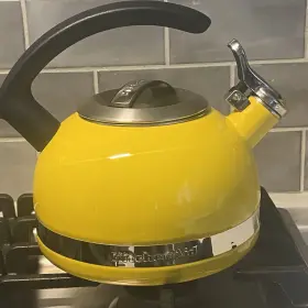 Wz429 Kitchenaid 2.0-quart Whistling Kettle Yellow Enameled&stainless Steel With C Handle