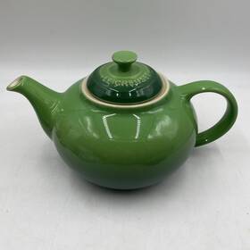 Le Creuset 2302 Stoneware Classic Teapot Tea Kettle In Bamboo Green - 1.3l
