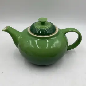 2302 Le Creuset Stoneware Classic Teapot Tea Kettle In Bamboo Green - 1.3l