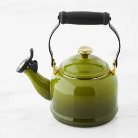 2582160 Le Creuset Classic Demi Tea Kettle