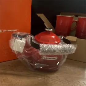 40103010605105 Le Creuset Demi Kettle 1.25 Quart Red Enamel With 2 Stoneware Mugs 14 Oz